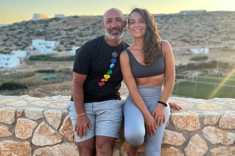 Οι δάσκαλοι yoga Πέτρος Κομπόγιωργας και Μαίρη Σταμπολτζή από τις σχολές Arunah Shankha και StudiOm