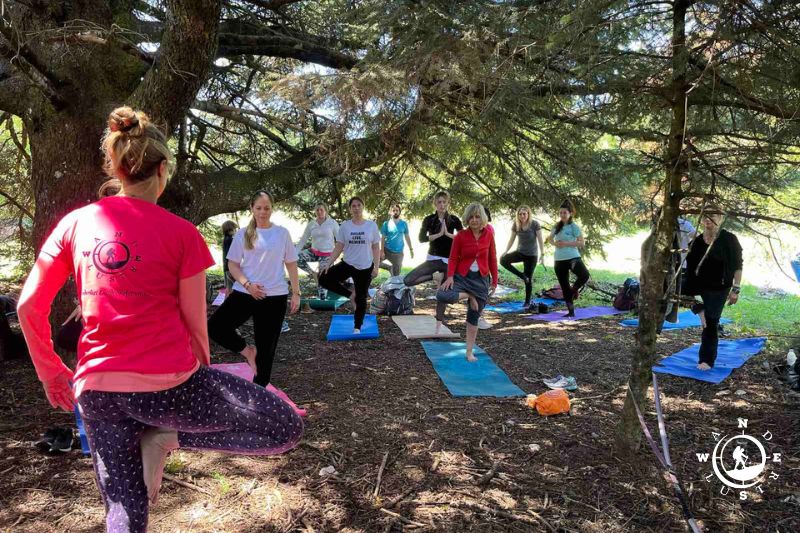 Καθοδηγούμενη πρακτική yoga στη φύση στο ελατοδάσος της Πάρνηθας